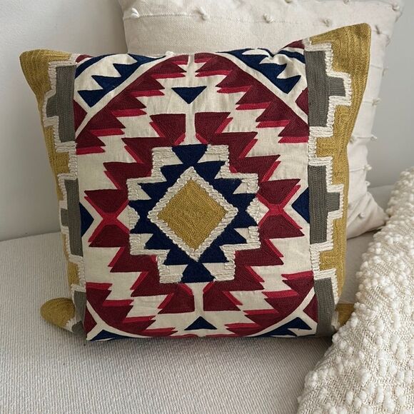 Villa Multicolored Accent Pillow Decor 18”x18” - Picture 1 of 5